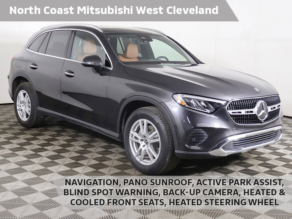 Used 2025 Mercedes-Benz GLC 300 4MATIC image 1
