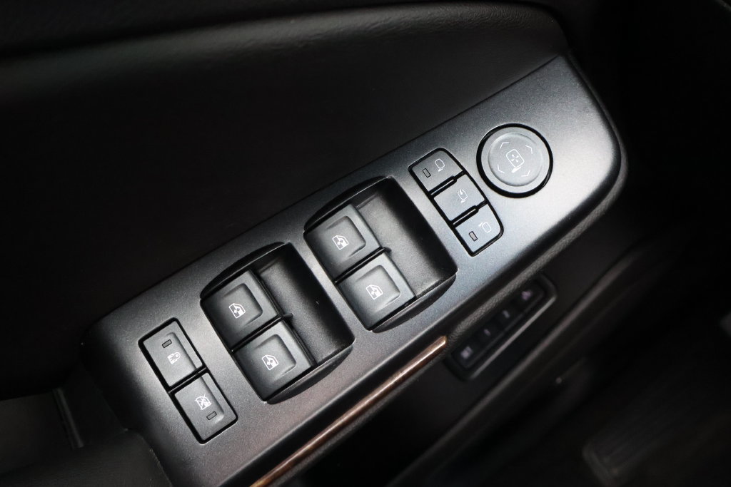 Certified 2018 Chevrolet Tahoe LT AWD/4WD image 39