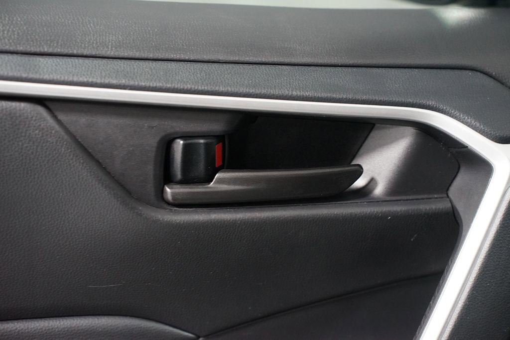 Used 2024 Toyota RAV4 LE image 30