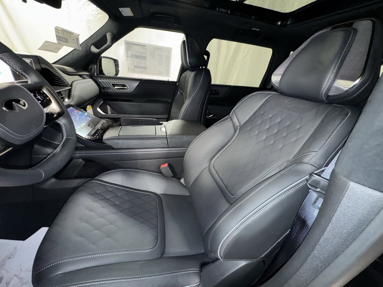 New 2026 INFINITI QX80 Autograph image 13