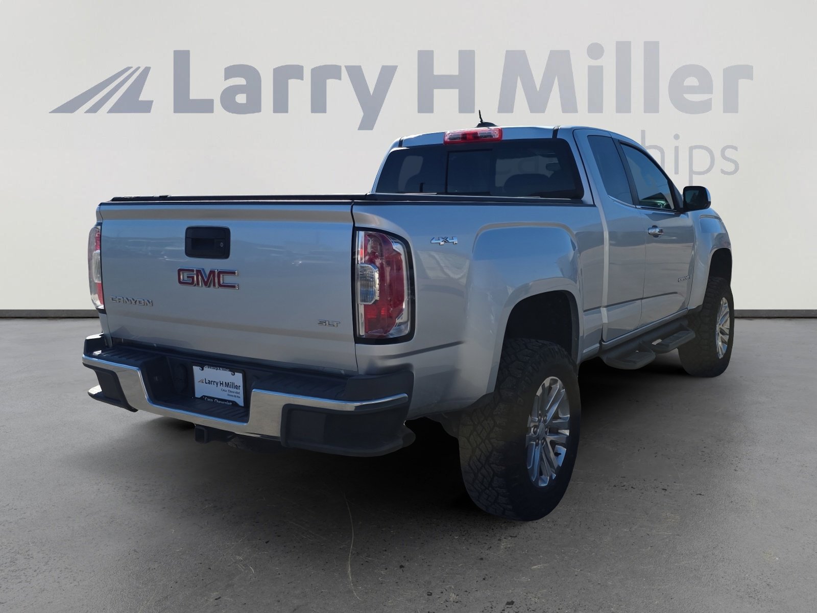 Used 2016 GMC Canyon SLT w/ Trailering Package image 4