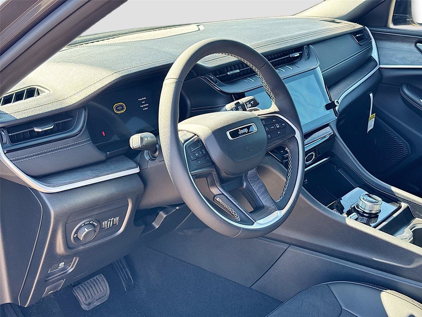 New 2026 Jeep Grand Cherokee L 4WD image 25