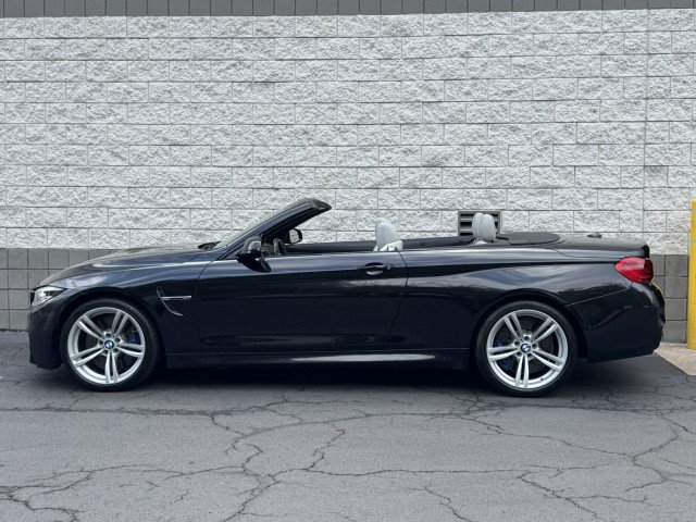 Used 2018 BMW M4 Convertible RWD image 32