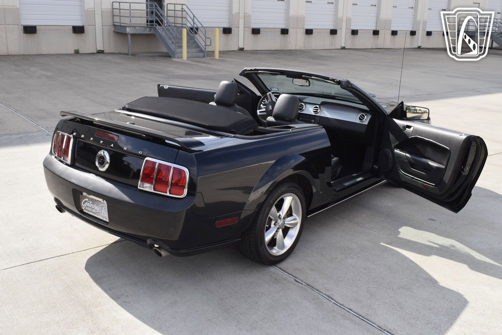 Used 2009 Ford Mustang GT image 33