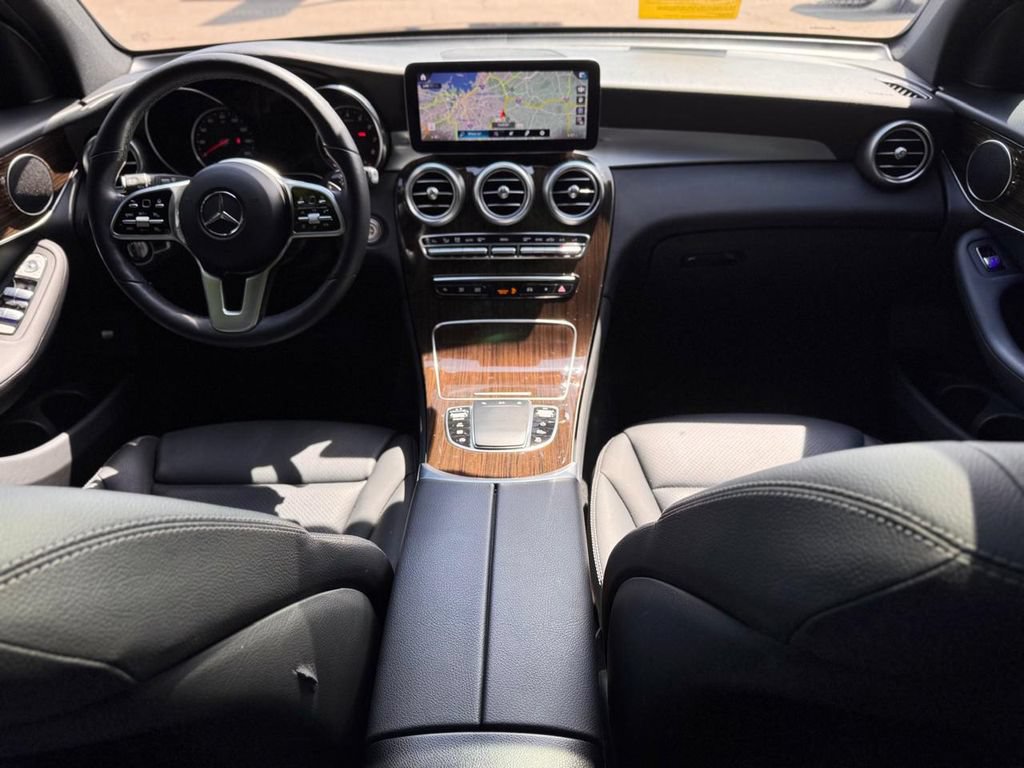 Used 2021 Mercedes-Benz GLC 300 4MATIC image 24