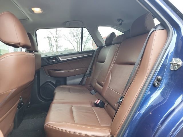 Used 2017 Subaru Outback 2.5i Touring image 11