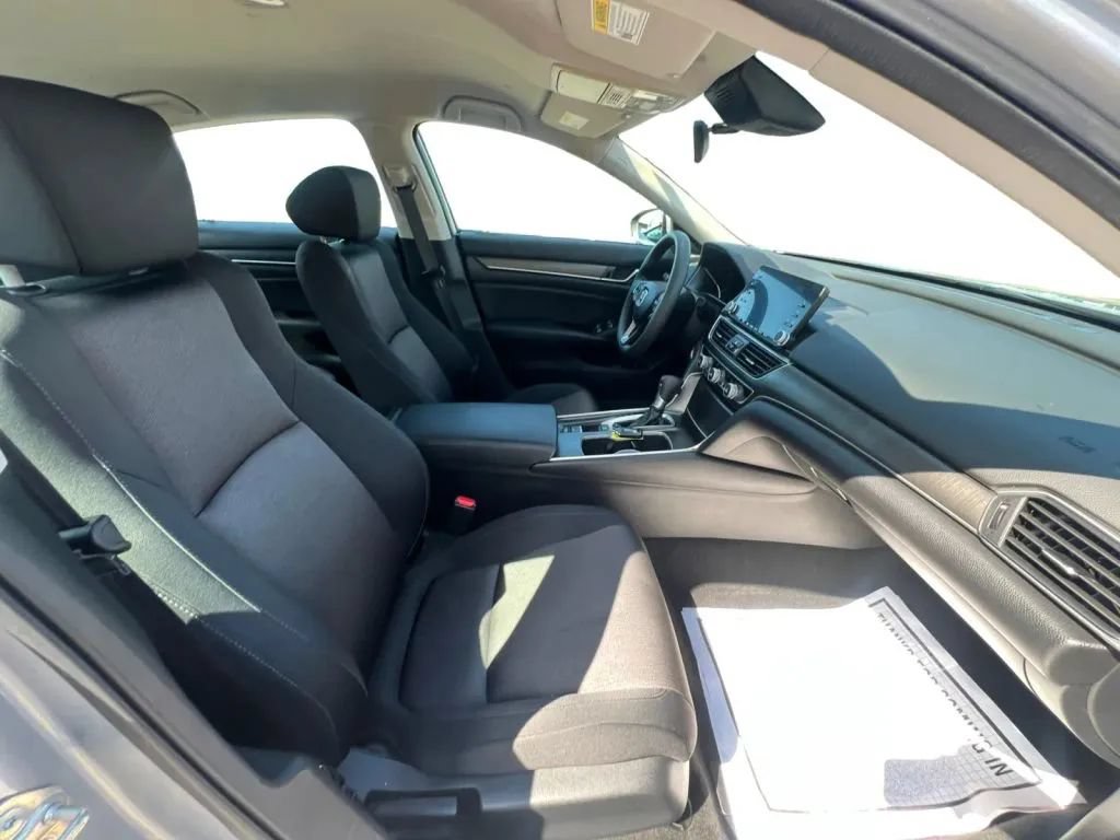 Used 2018 Honda Accord LX image 15