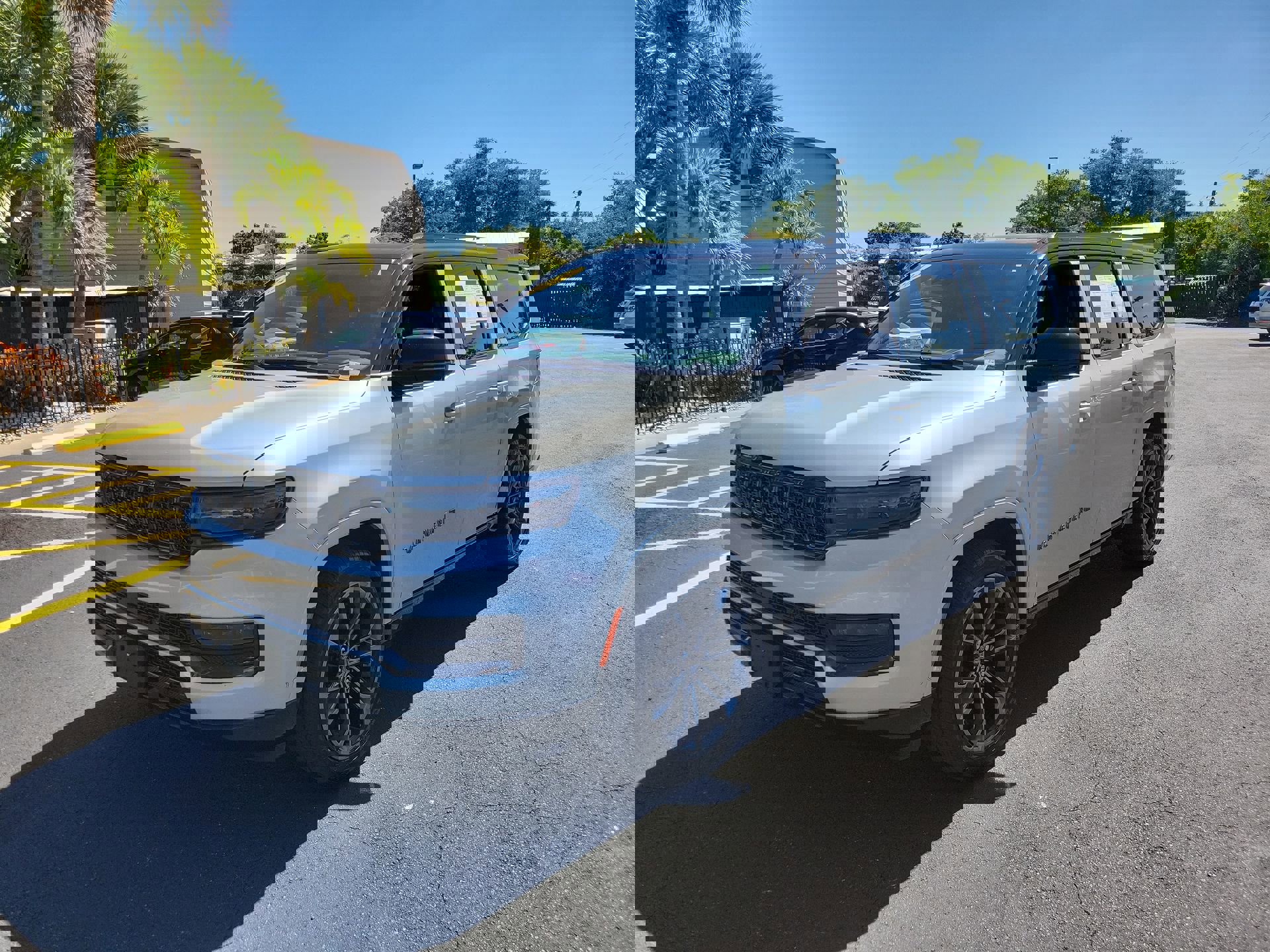 Used 2024 Jeep Grand Wagoneer L Series II w/ Quick Order Packagew 28T AWD/4WD image 9