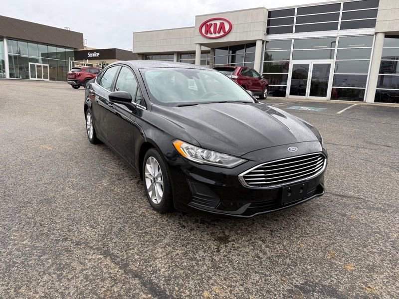 Used 2020 Ford Fusion SE FWD image 8