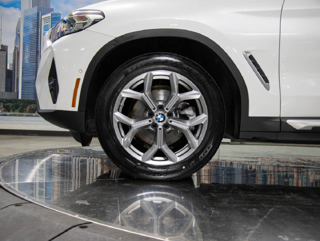 Used 2024 BMW X3 xDrive30i w/ Premium Package AWD/4WD image 7