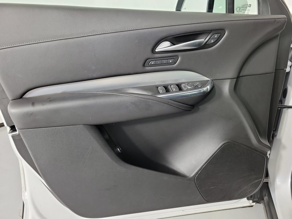 Used 2023 Cadillac XT4 Premium Luxury FWD image 19
