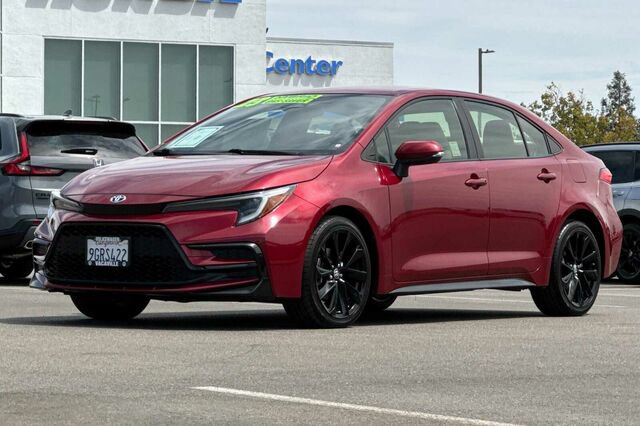 Used 2023 Toyota Corolla SE w/ Carpet Mat Package (TMS) FWD image 8