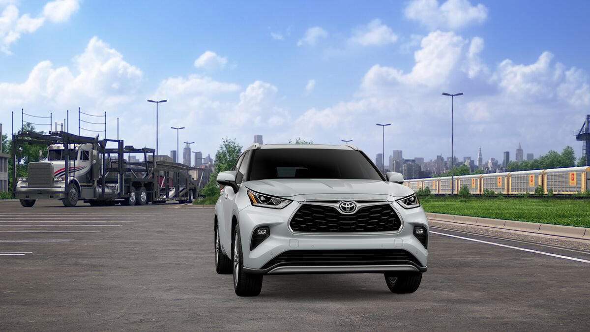 New 2026 Toyota Highlander Platinum image 19
