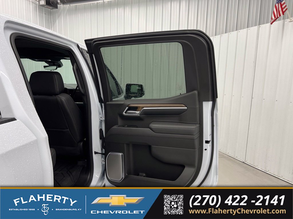 Used 2026 Chevrolet Silverado 1500 High Country AWD/4WD image 12