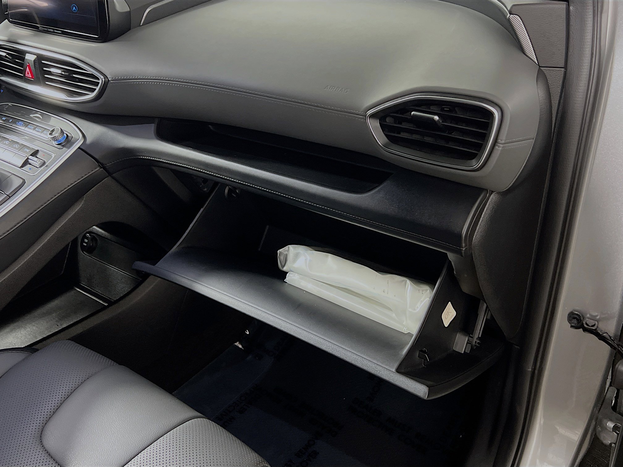 Used 2023 Hyundai Santa Fe SEL w/ Premium Package image 35