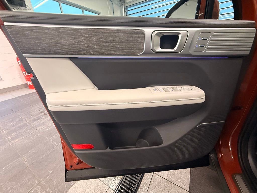 Used 2025 Hyundai Santa Fe Calligraphy image 48