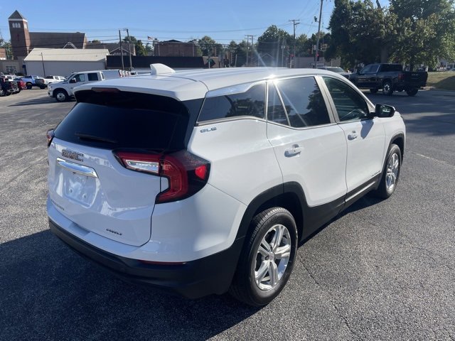 Used 2024 GMC Terrain SLE image 5