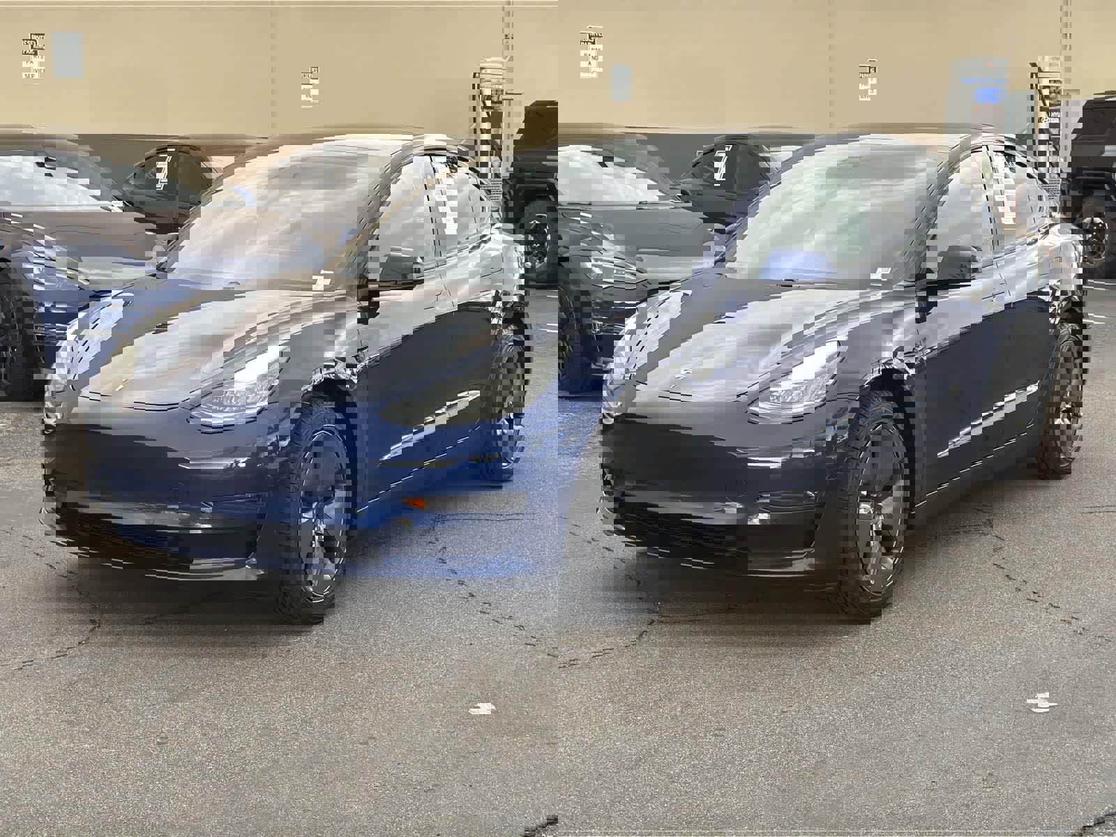 Used 2020 Tesla Model 3 Standard Range Plus image 8