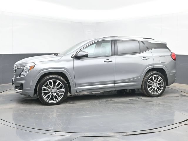 Used 2023 GMC Terrain Denali w/ Denali Premium Package AWD/4WD image 11