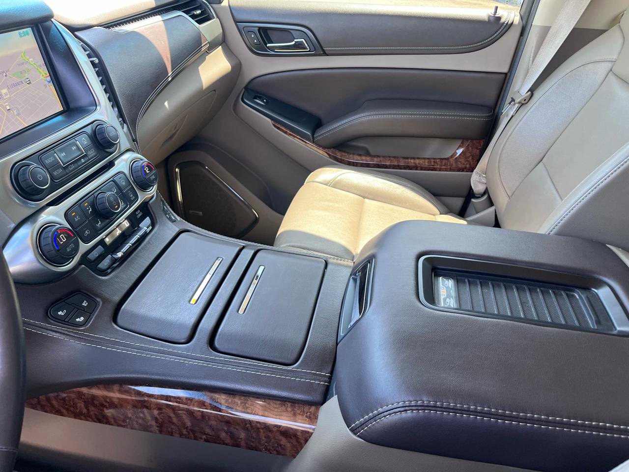 Used 2015 Chevrolet Tahoe LTZ AWD/4WD image 40