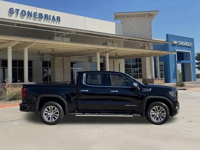Used 2022 GMC Sierra 1500 Denali AWD/4WD image 4
