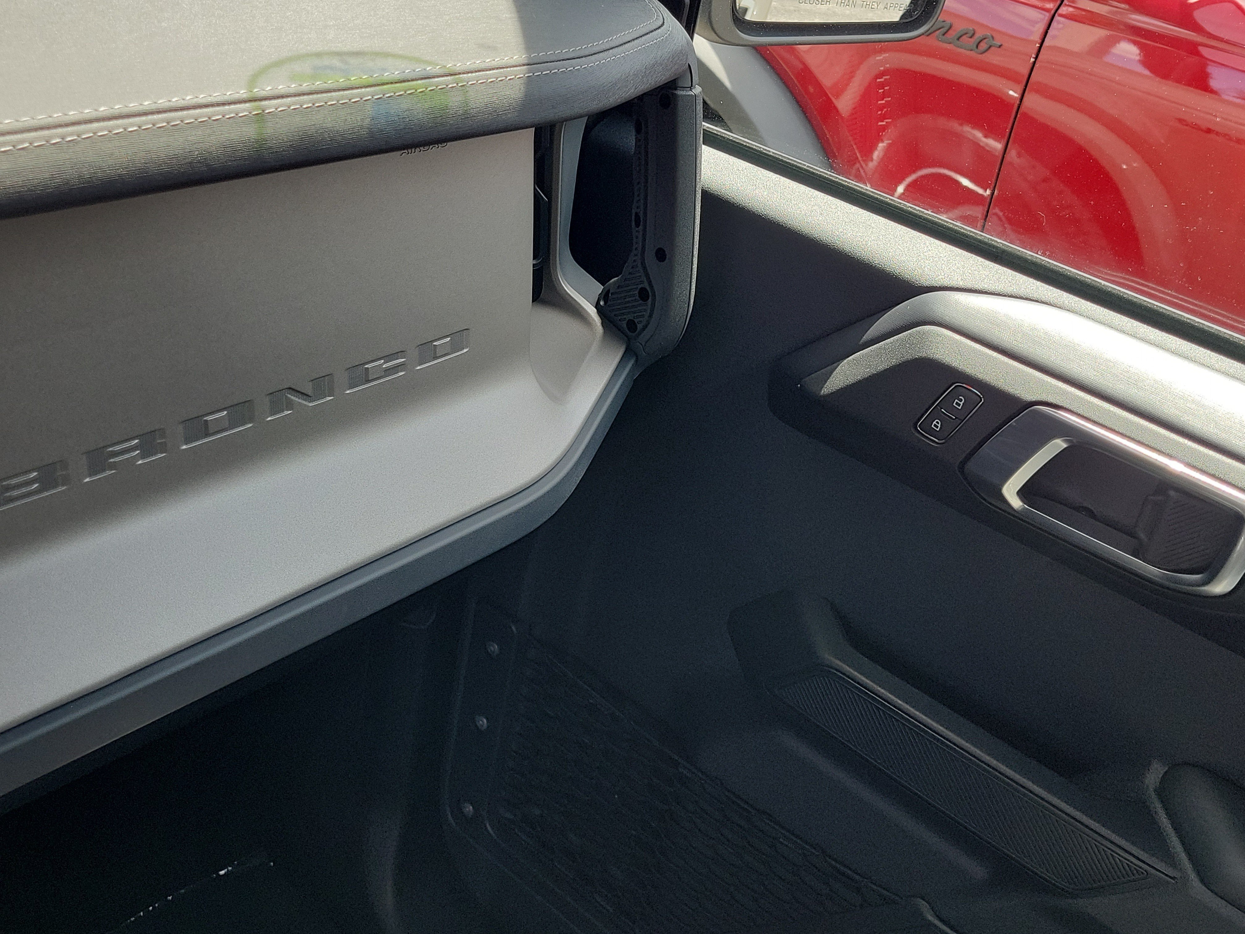 Certified 2025 Ford Bronco Outer Banks AWD/4WD image 28