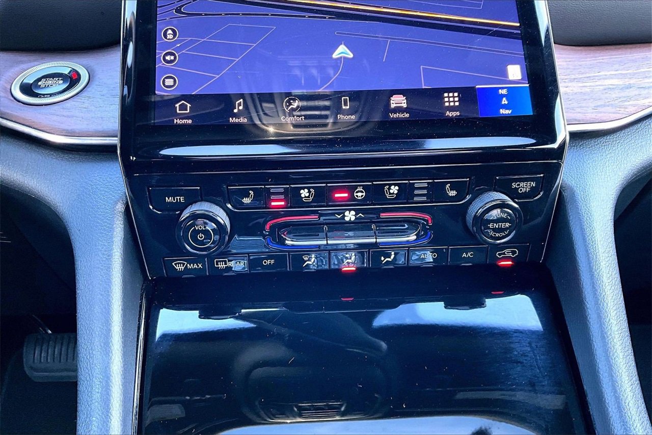 Certified 2025 Jeep Grand Cherokee Summit image 19