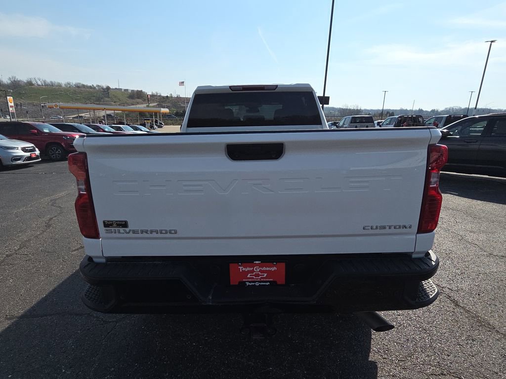 Used 2025 Chevrolet Silverado 2500 Custom w/ Custom Value Package image 7