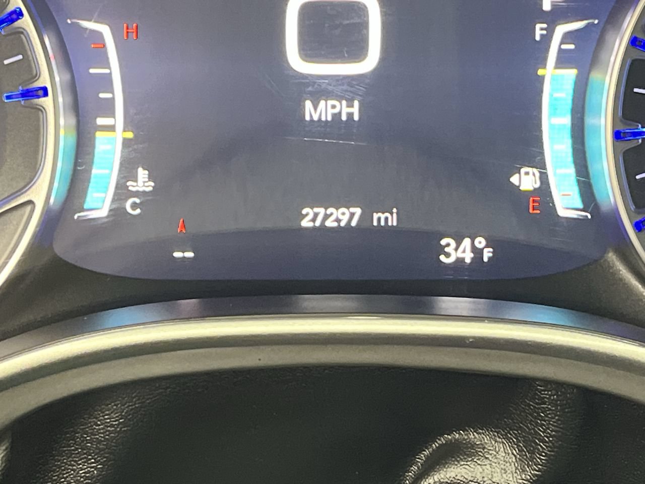Used 2025 Chrysler Pacifica Select FWD image 16