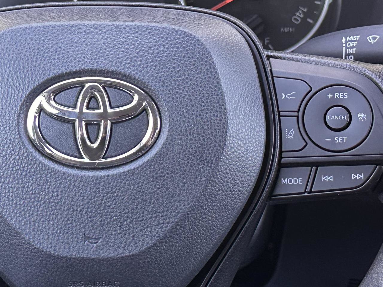 Used 2022 Toyota RAV4 LE FWD image 25