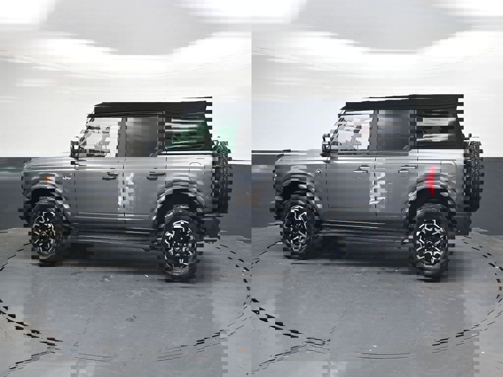 Used 2021 Ford Bronco Outer Banks image 7