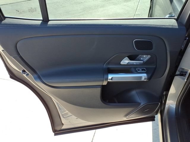Certified 2025 Mercedes-Benz EQB 300 4MATIC image 17