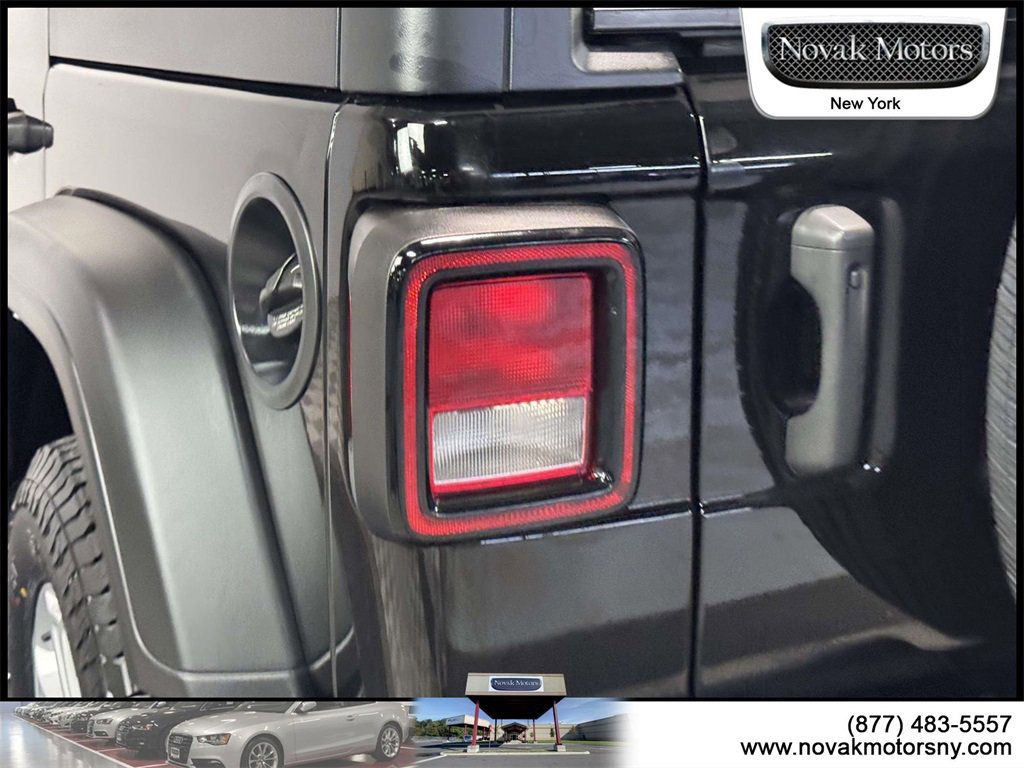 Used 2023 Jeep Wrangler Sport S image 5