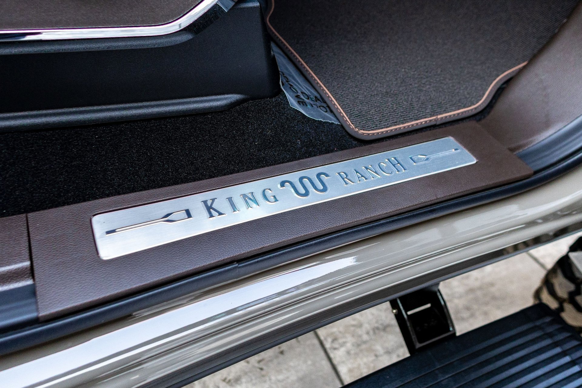 Used 2026 Ford F450 King Ranch w/ Chrome Package image 38