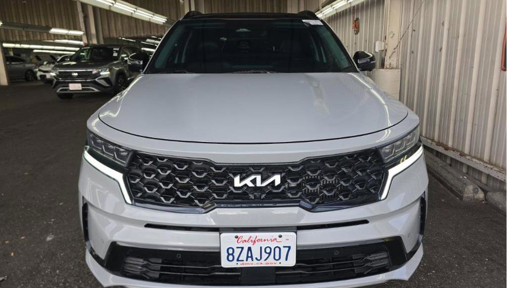 Used 2022 Kia Sorento SX FWD image 2