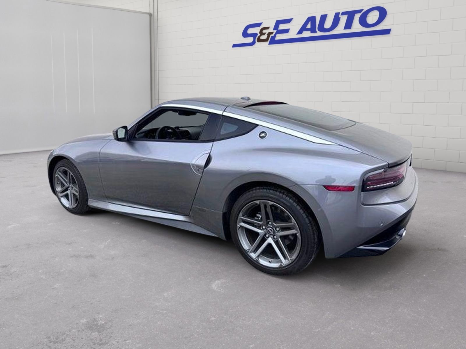 Used 2024 Nissan Z Sport RWD image 3
