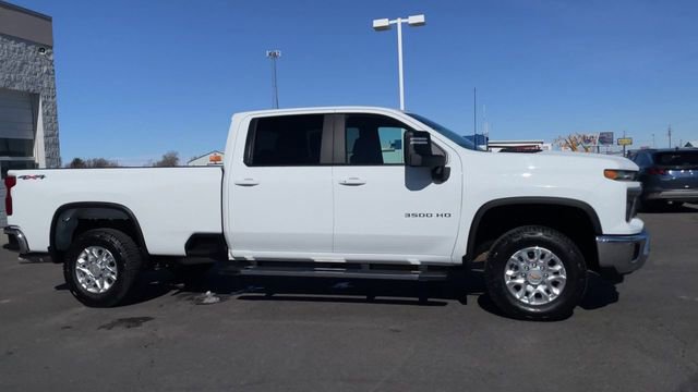 Used 2025 Chevrolet Silverado 3500 LT w/ Convenience Package image 3