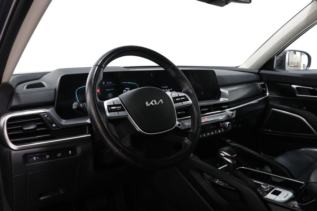 Used 2025 Kia Telluride S AWD/4WD image 16