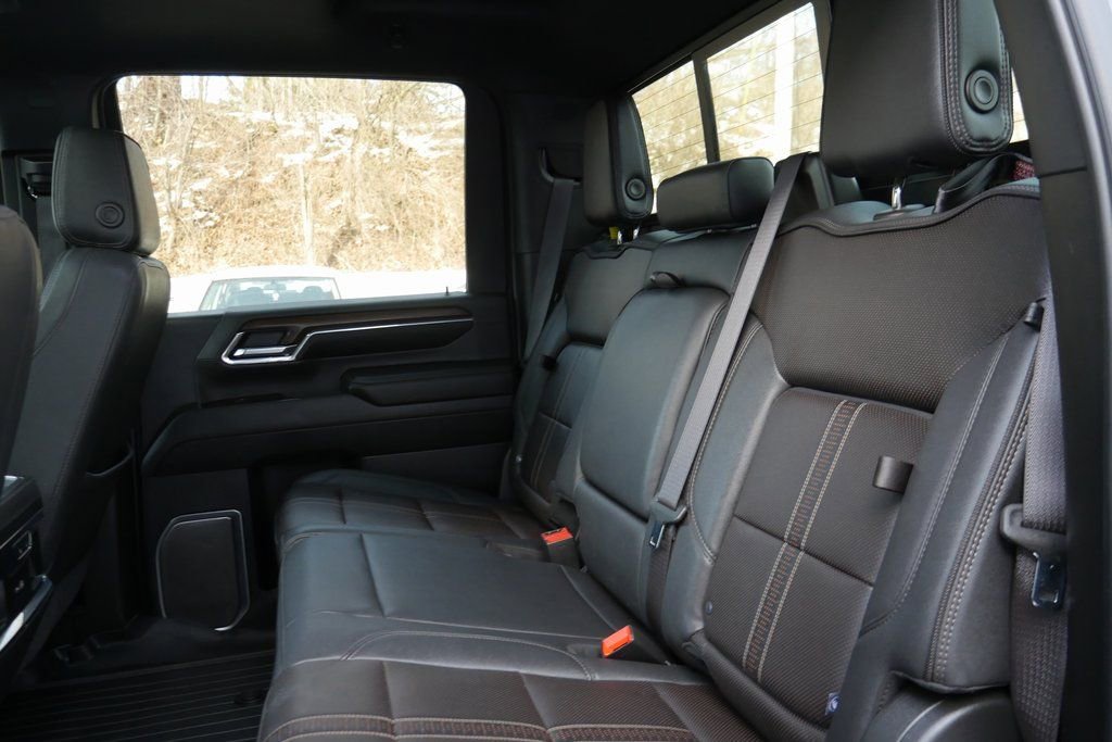 Used 2024 Chevrolet Silverado 2500 High Country w/ High Country Premium Package image 29