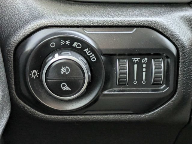 Used 2021 Jeep Gladiator Sport AWD/4WD image 25