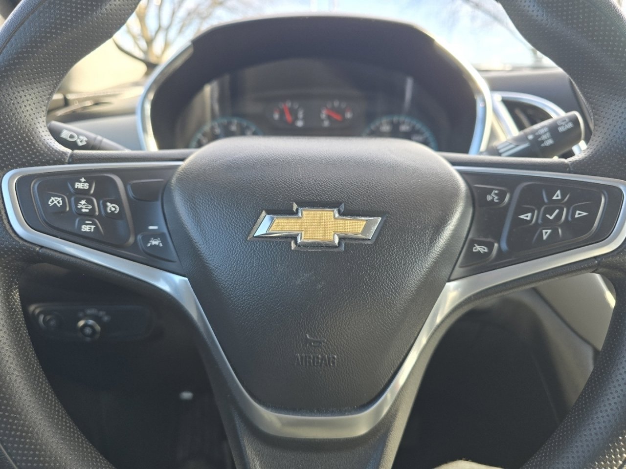 Used 2022 Chevrolet Equinox LS w/ LPO, Floor Liner Package image 23