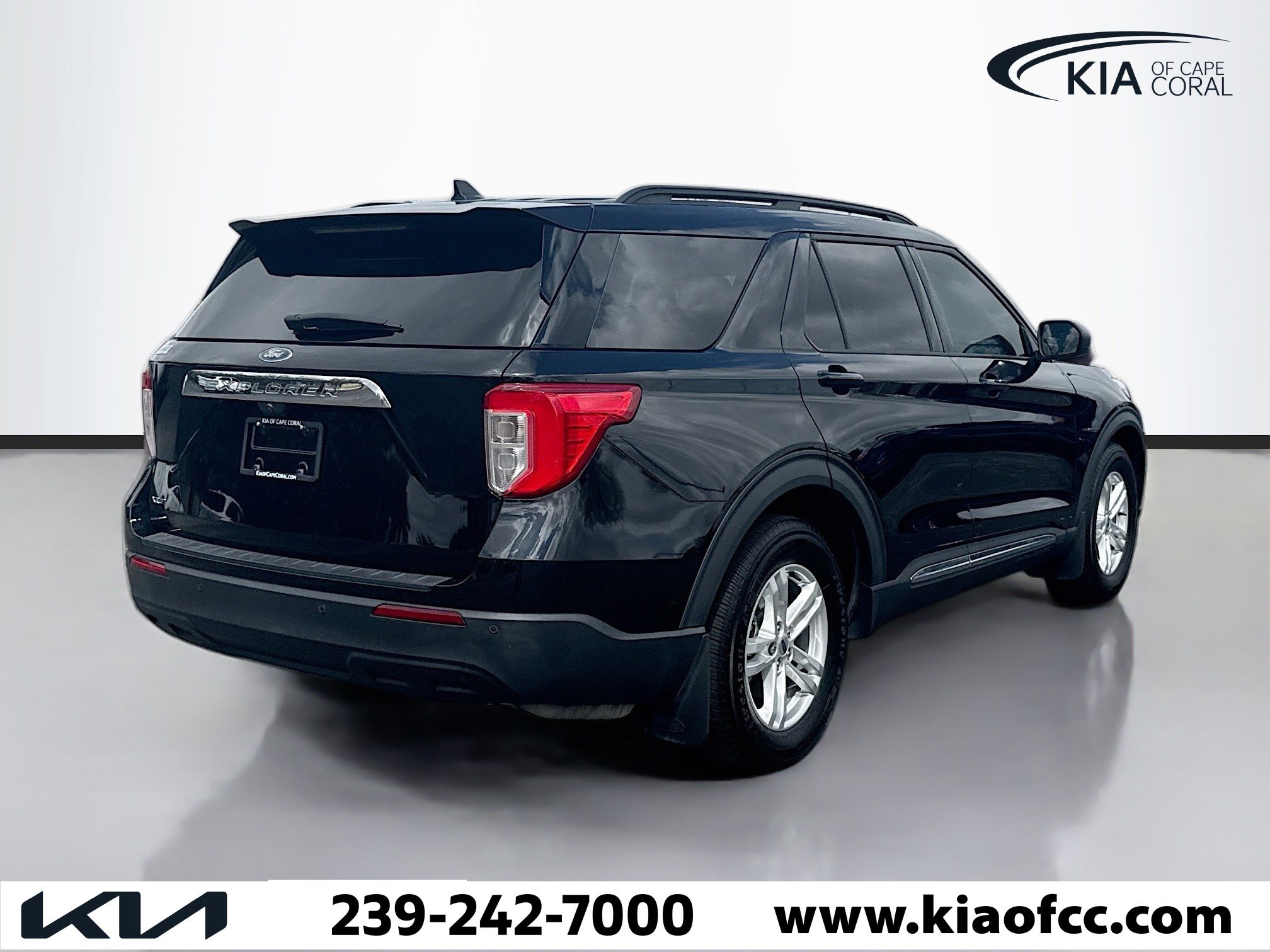 Used 2022 Ford Explorer XLT image 5