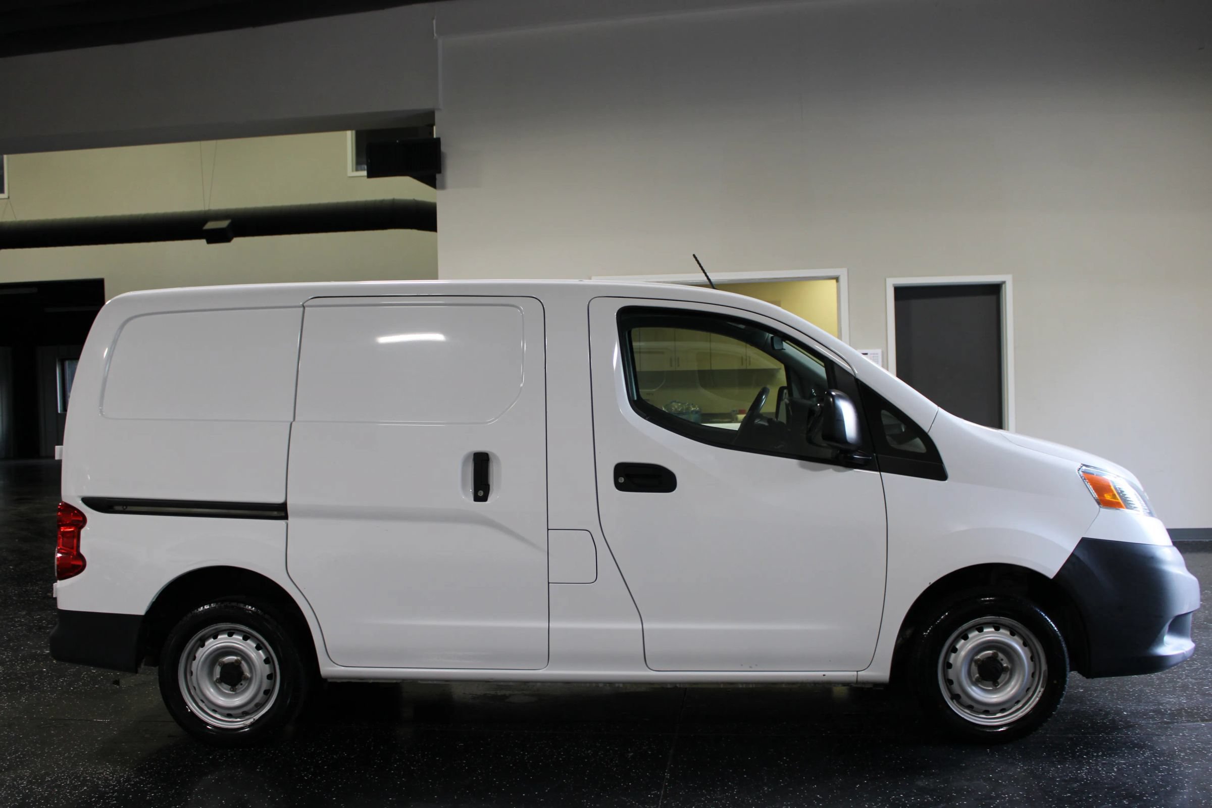 Used 2019 Nissan NV200 S w/ Cruise Control Package FWD image 2