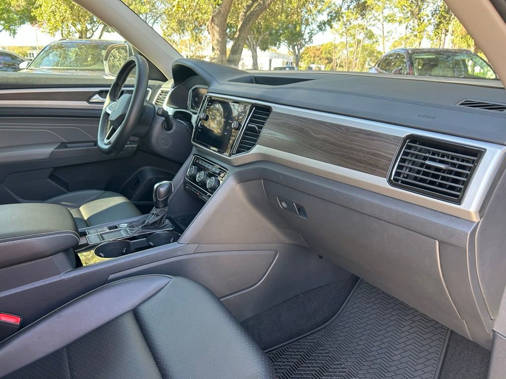 Used 2022 Volkswagen Atlas SE image 37