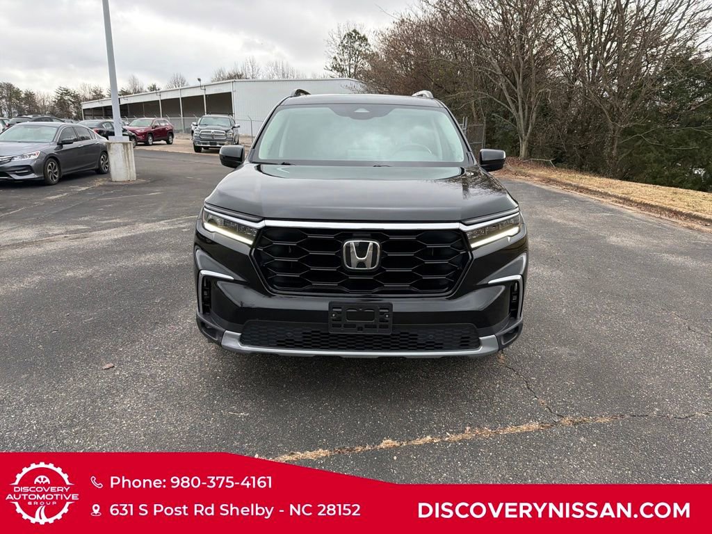 Used 2024 Honda Pilot Touring image 4