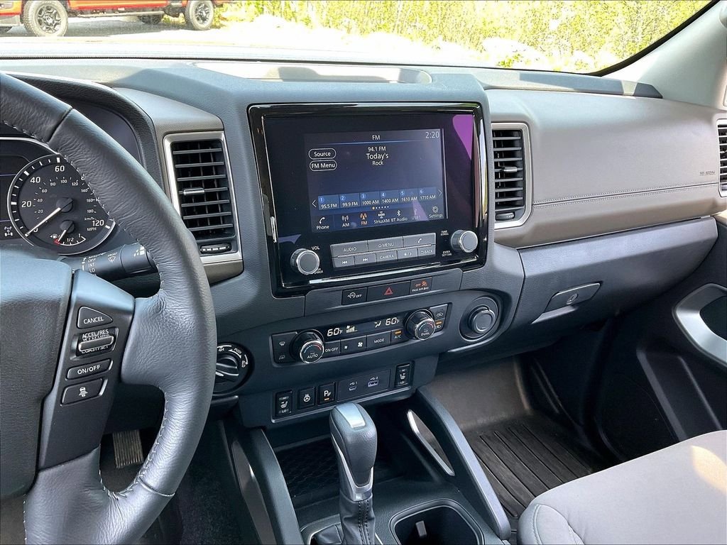 Used 2024 Nissan Frontier SV w/ SV Convenience Package AWD/4WD image 17