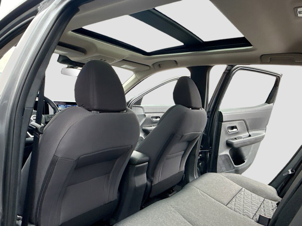 New 2026 Nissan Kicks SV image 6