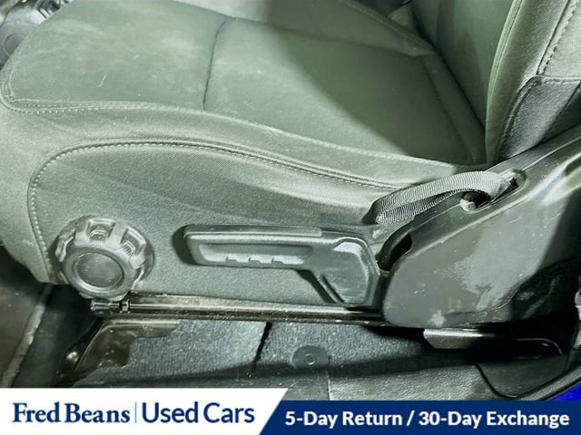 Used 2018 Jeep Wrangler Unlimited Sahara w/ Cold Weather Group image 20