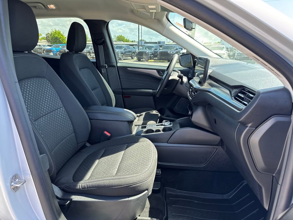 Used 2025 Ford Escape Active w/ Tech Pack #1 FWD image 19