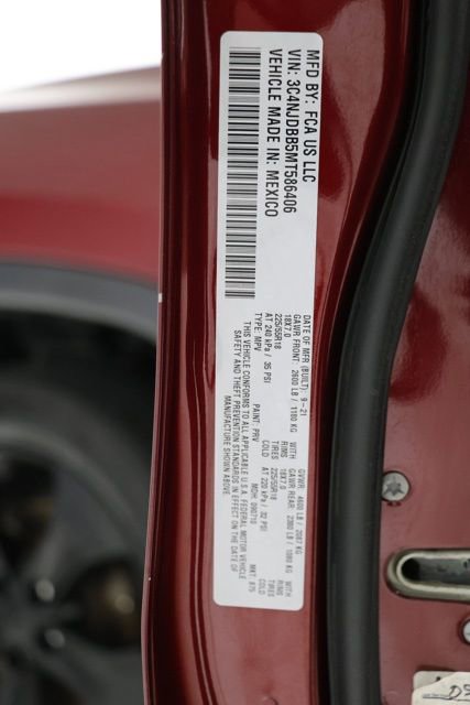 Used 2021 Jeep Compass Latitude w/ Sun and Sound Group AWD/4WD image 39